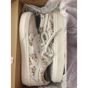 Vintage Floral/ Marshmallow Old Skool Vans